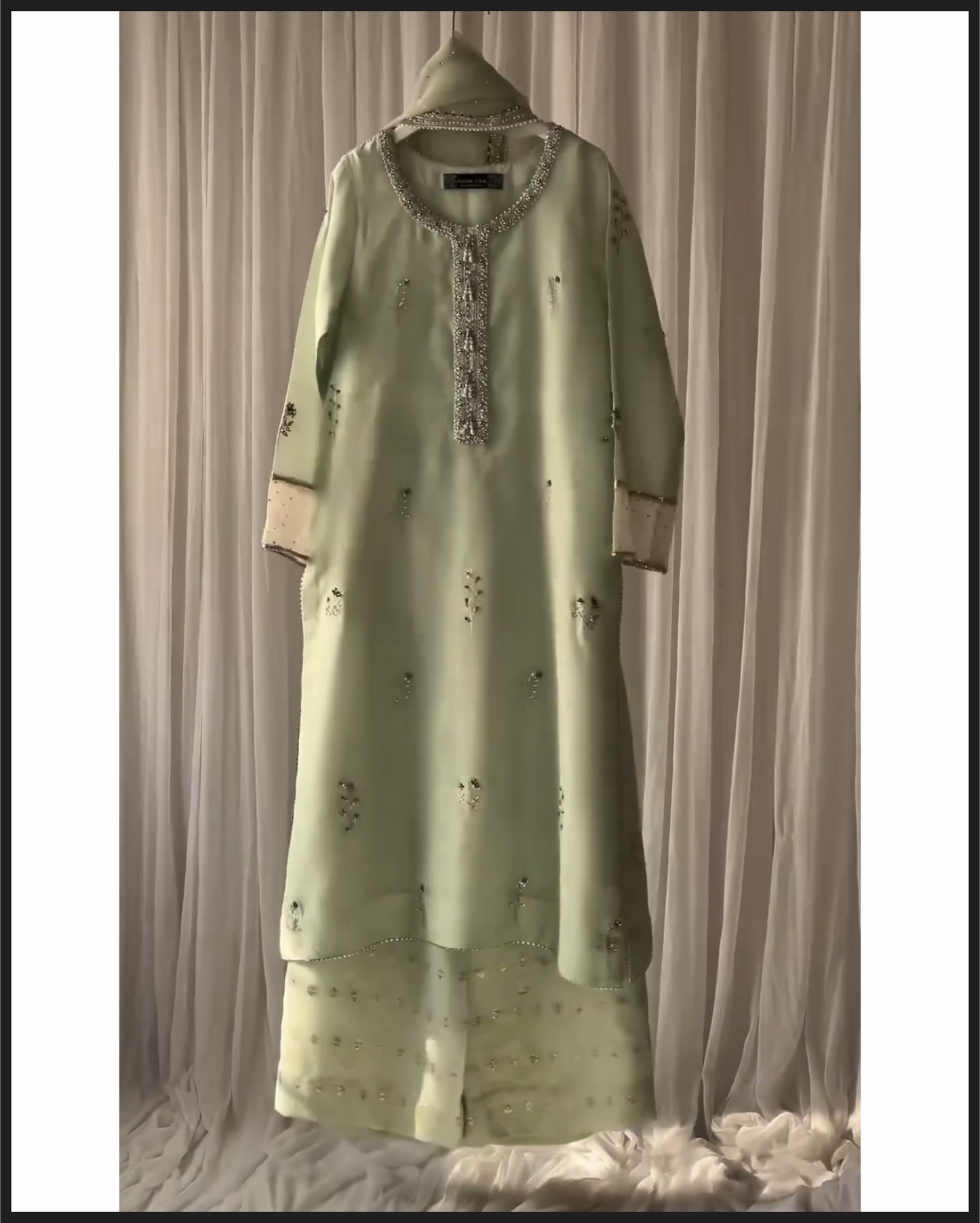 MINT_GREEN
