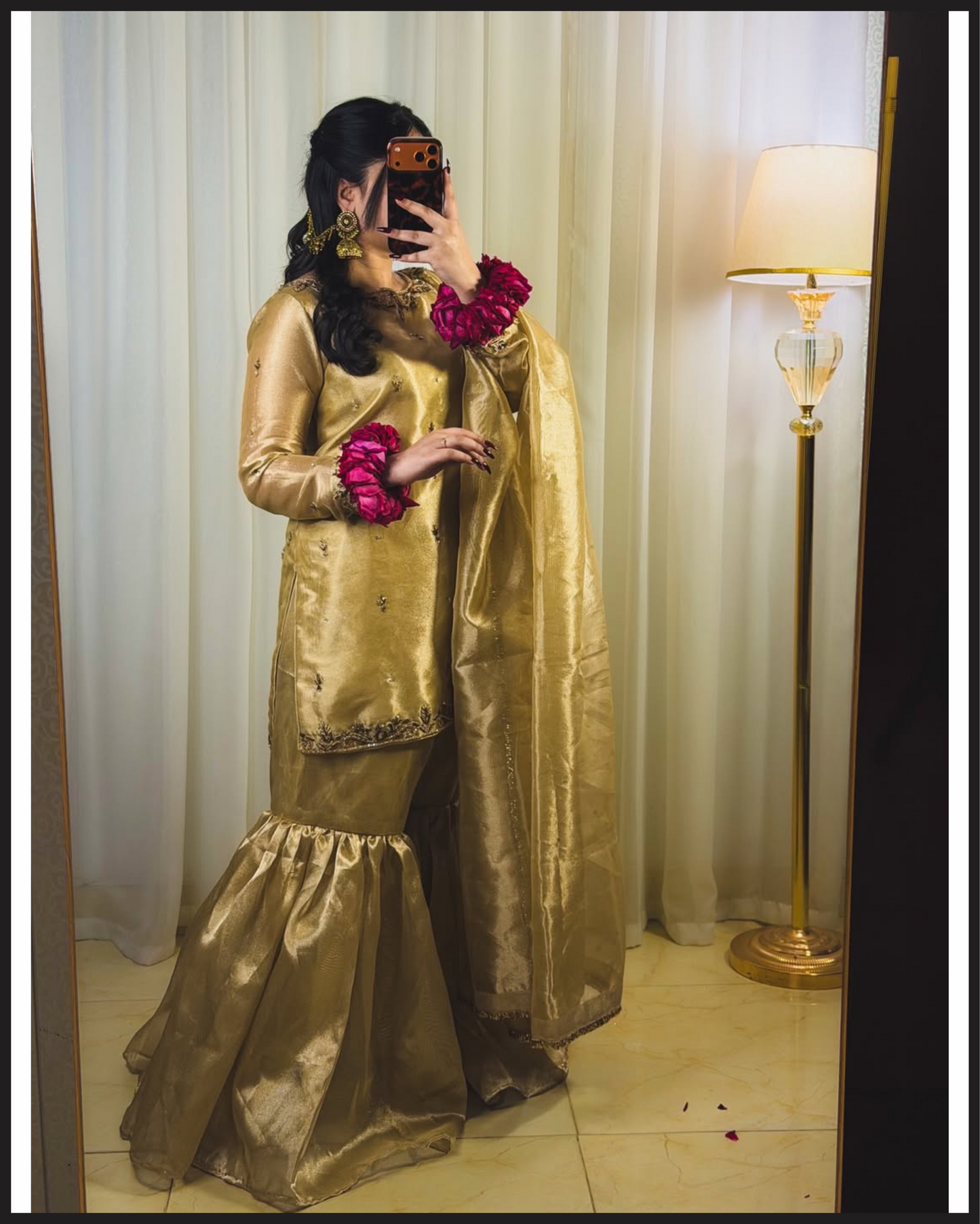 GOLDEN_GHARARA