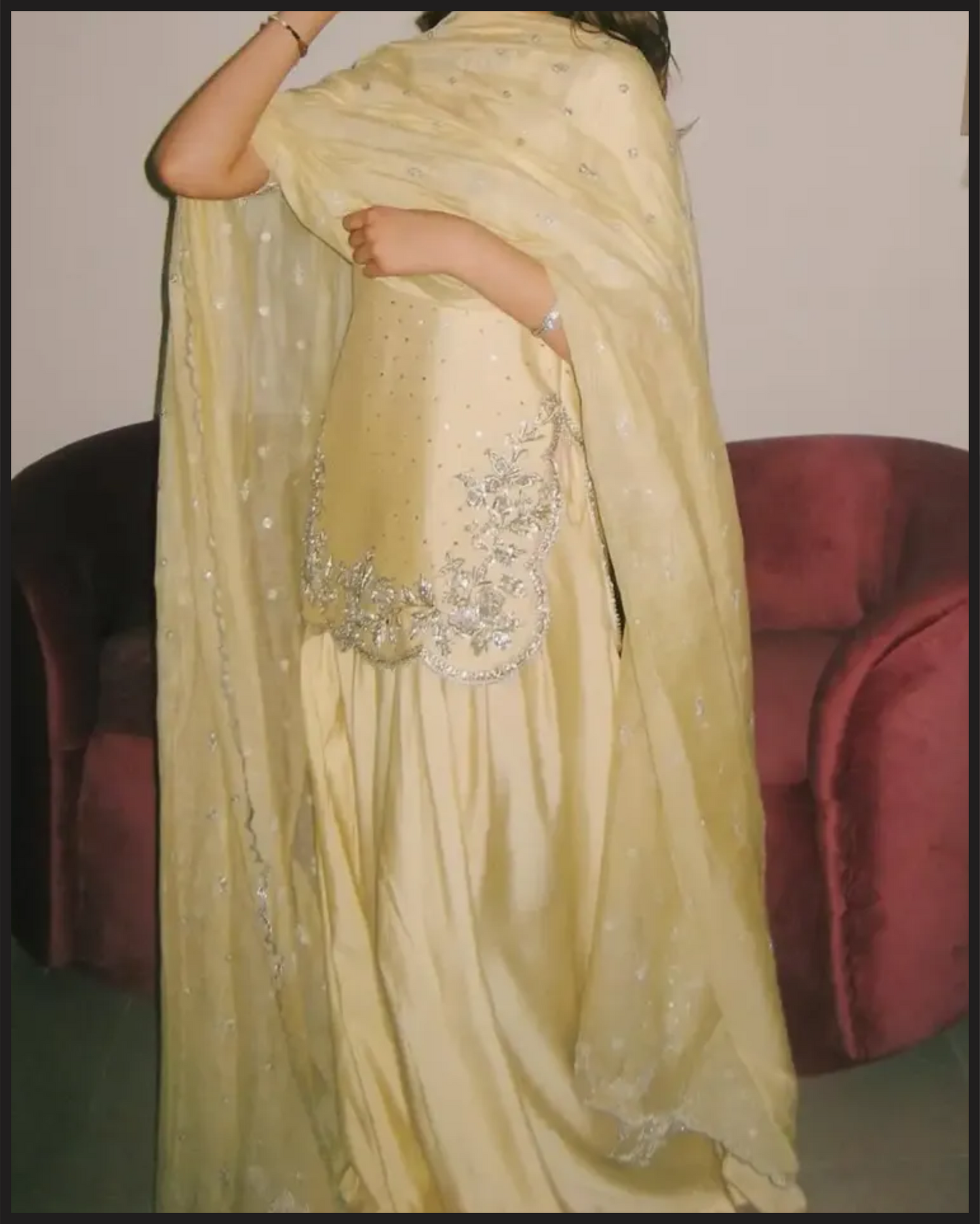 PALE_YELLOW