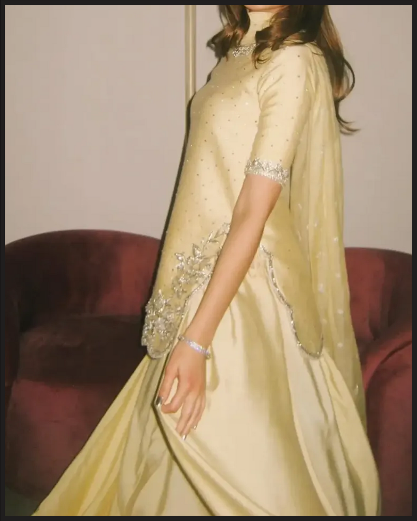 PALE_YELLOW
