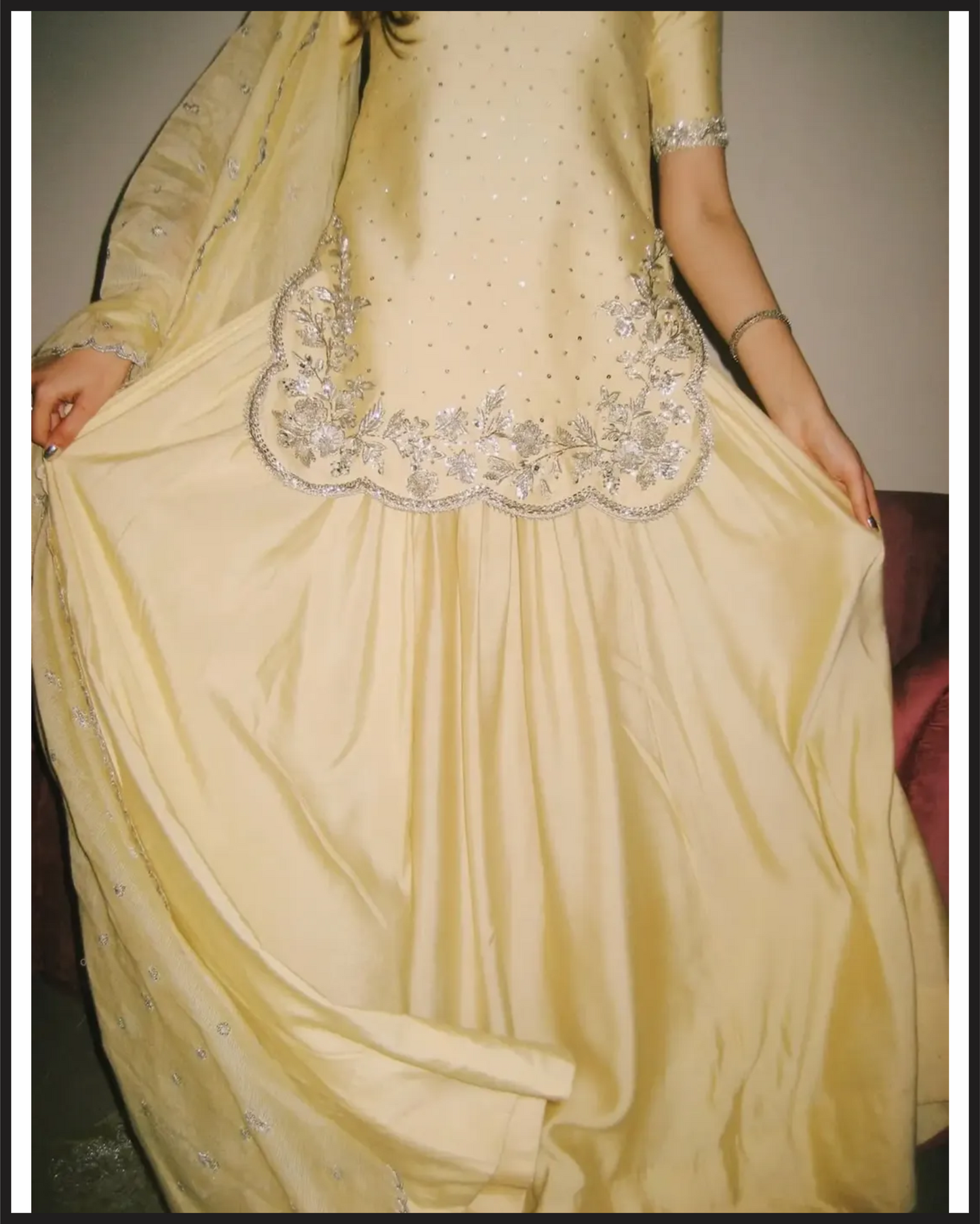 PALE_YELLOW