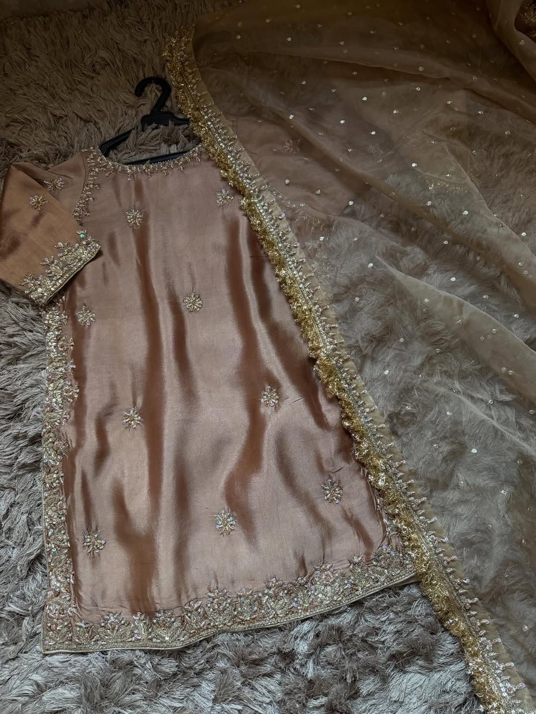 LIGHT_BROWN