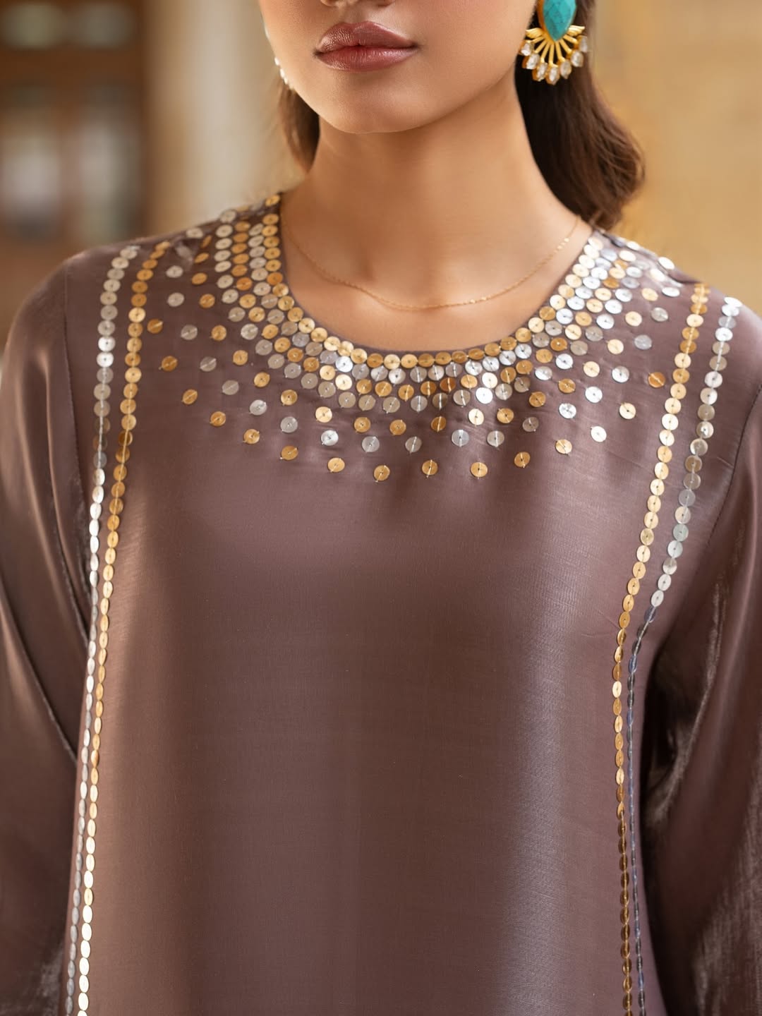 MAUVE_BROWN